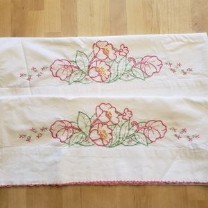 Set of 2 Embroidered Pillow Cases, Standard Size